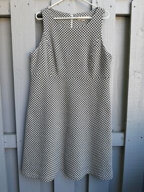LOFT Sleeveless Black & White Chevron A-Line Dress